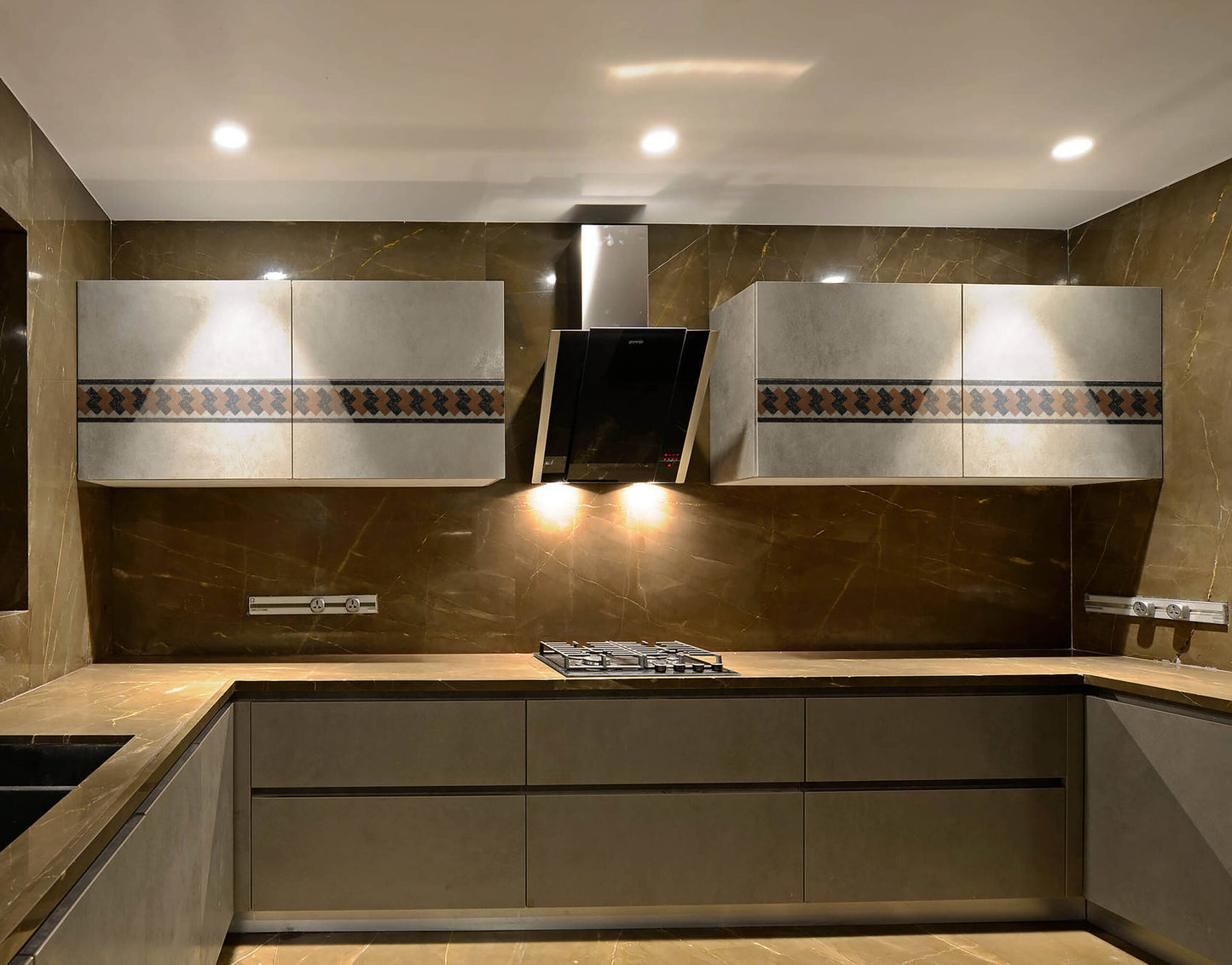 Marble Stone Inlay Brown and Black Design Tile Border