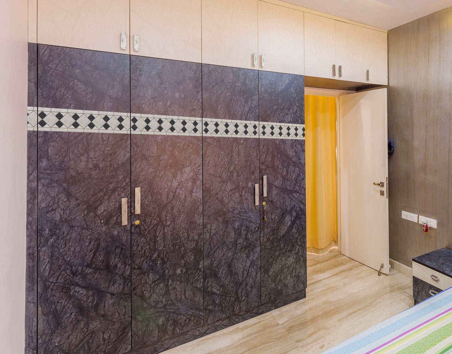 Marble Stone Inlay Diamond Tile Pattern Wall Border