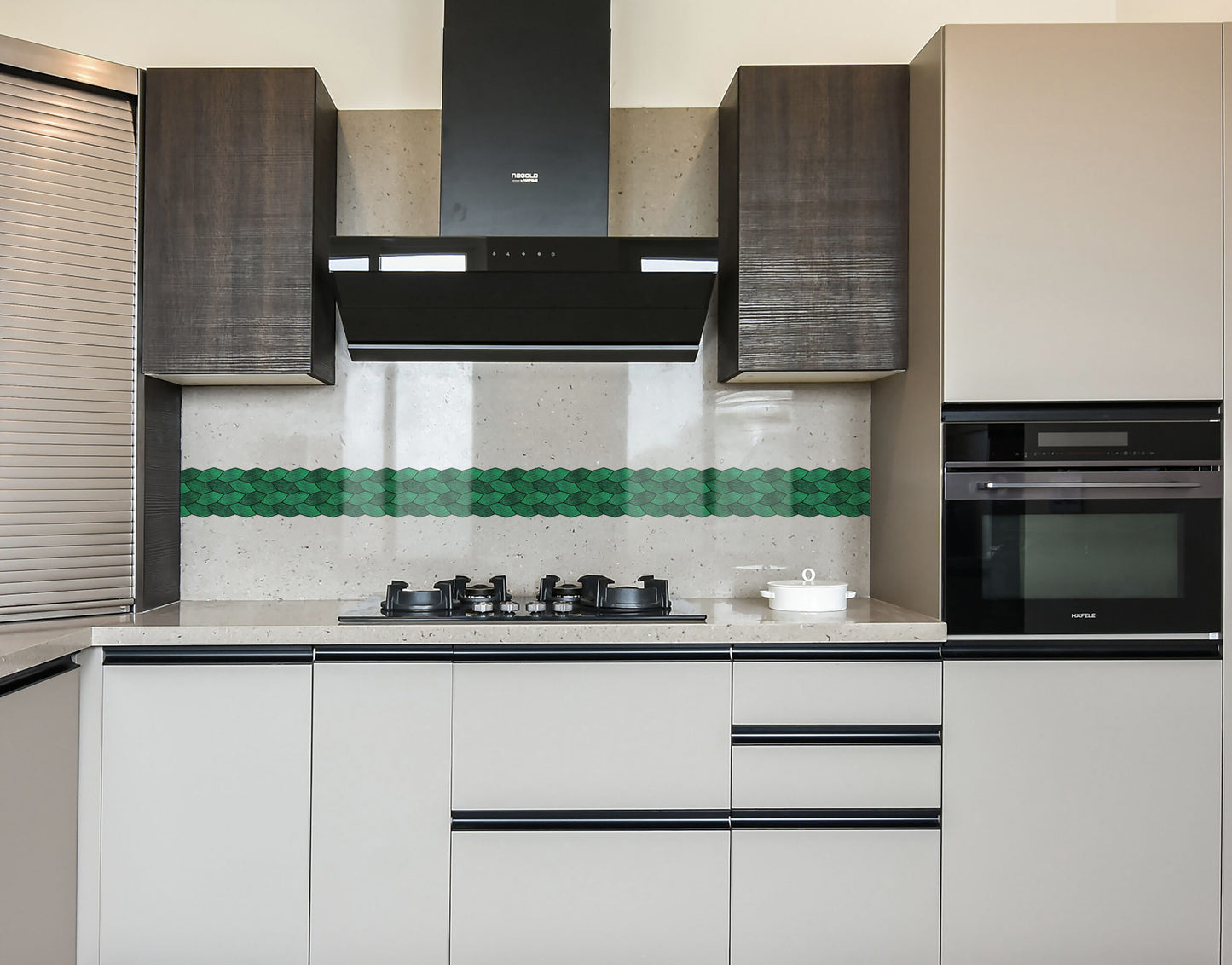 Leafy Emerald Self-Adhesive Tile Sticker Border