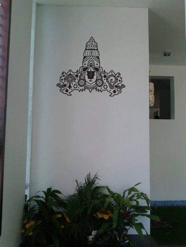 WDC01003 Tirupati Balaji Flame Black L room sticker