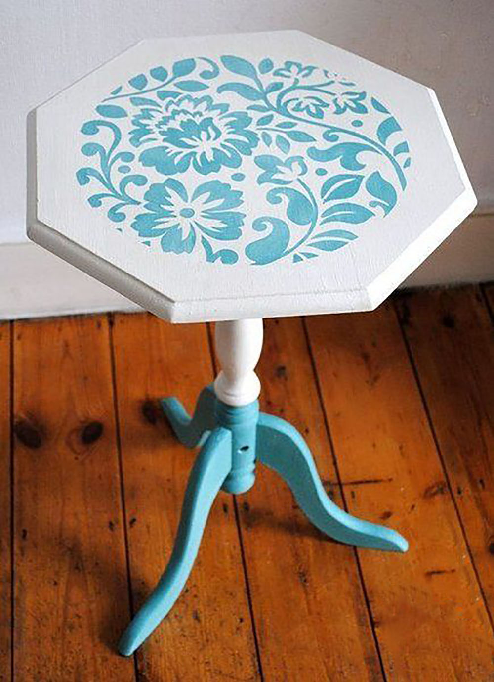 40+ Humorous Way To Spruce Up Your Furniture With Paint Stencils